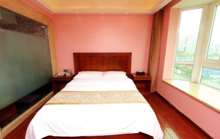 Imagen de la habitación del Hotel Shenzhen Fubanhao. Foto 14
