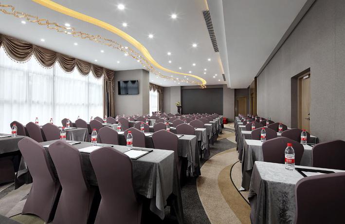 Imagen de los interiores del Hotel Shenzhen Hongdu. Foto 8