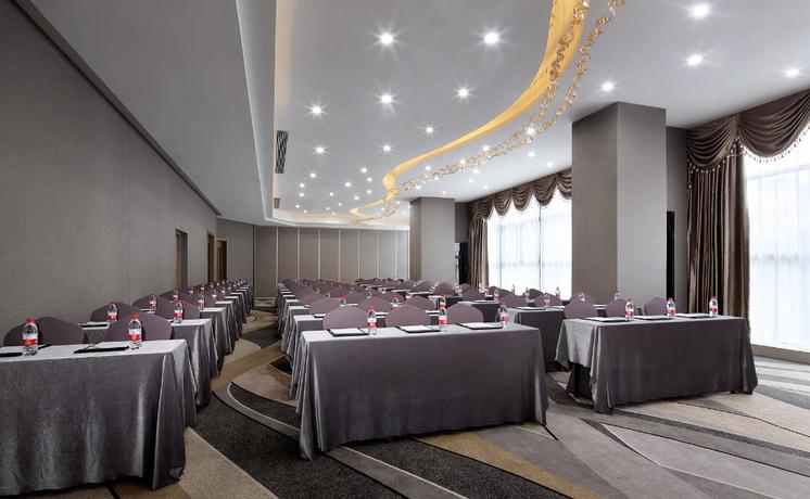 Imagen de los interiores del Hotel Shenzhen Hongdu. Foto 9