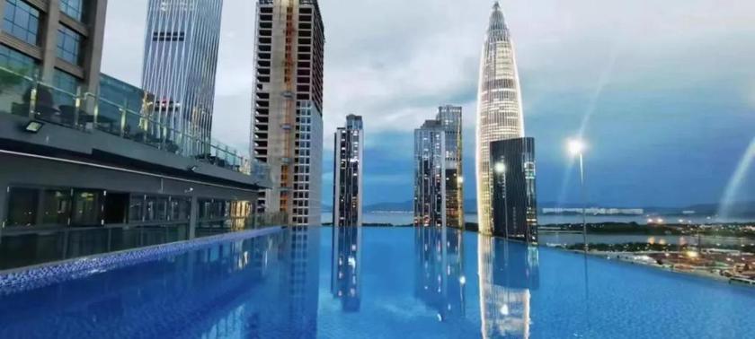 Imagen de la piscina del Hotel Shenzhen Hyde. Foto 9