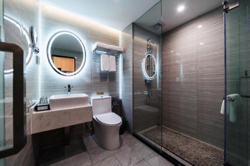 Imagen de la habitación del Hotel Shenzhen Kingkey Kingyu. Foto 16