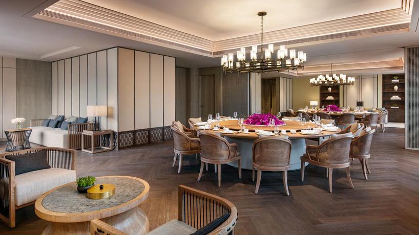 Imagen de los interiores del Hotel Shenzhen Marriott Golden Bay. Foto 10