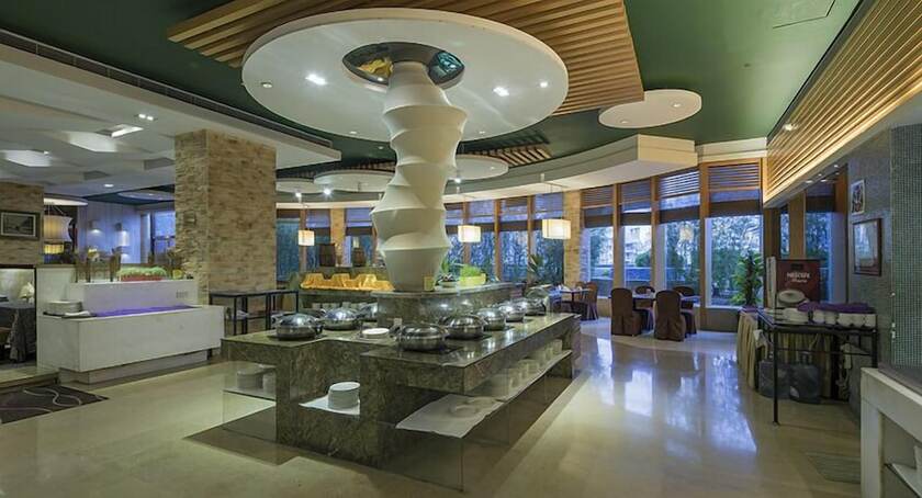 Imagen del bar/restaurante del Hotel Shenzhen Qiushuishanju. Foto 10