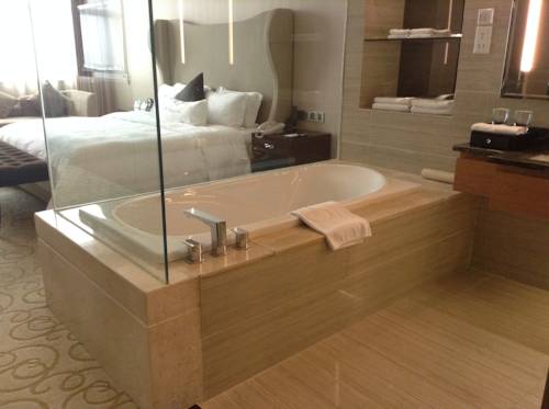 Imagen de la habitación del Hotel Shenzhen Shuidu Holiday, North Railway Station. Foto 6