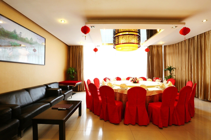 Imagen de los interiores del Hotel Shenzhen Sichuan. Foto 11
