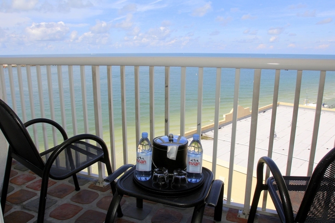 Imagen de la habitación del Hotel Shephard\'s Beach Resort. Foto 5