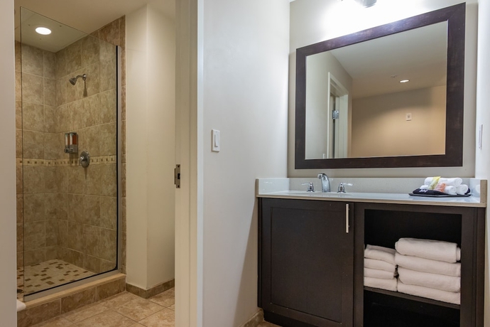 Imagen de la habitación del Hotel Shephard\'s Beach Resort. Foto 14