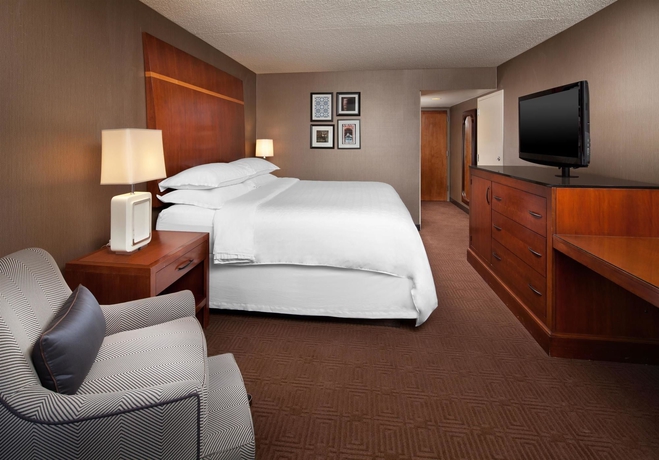 Imagen de la habitación del Hotel Sheraton Agoura Hills. Foto 10