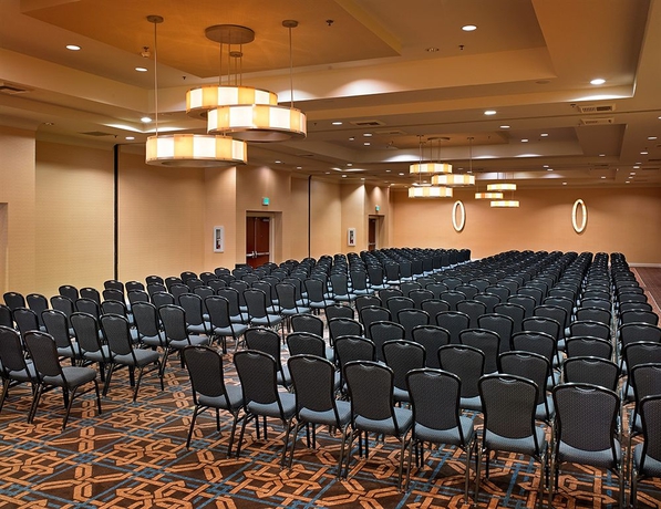 Imagen de los interiores del Hotel Sheraton Agoura Hills. Foto 14