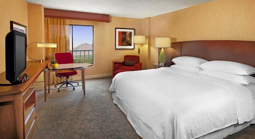 Imagen de la habitación del Hotel Sheraton Albuquerque Airport. Foto 7