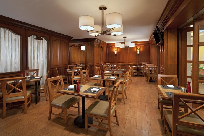 Imagen del bar/restaurante del Hotel Sheraton Albuquerque Uptown. Foto 4