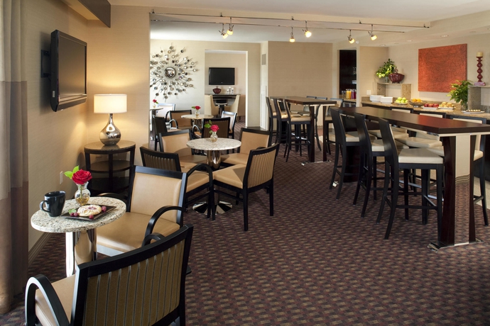 Imagen de los interiores del Hotel Sheraton Albuquerque Uptown. Foto 13