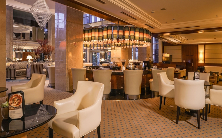 Imagen del bar/restaurante del Hotel Sheraton Ankara and Convention Center. Foto 2