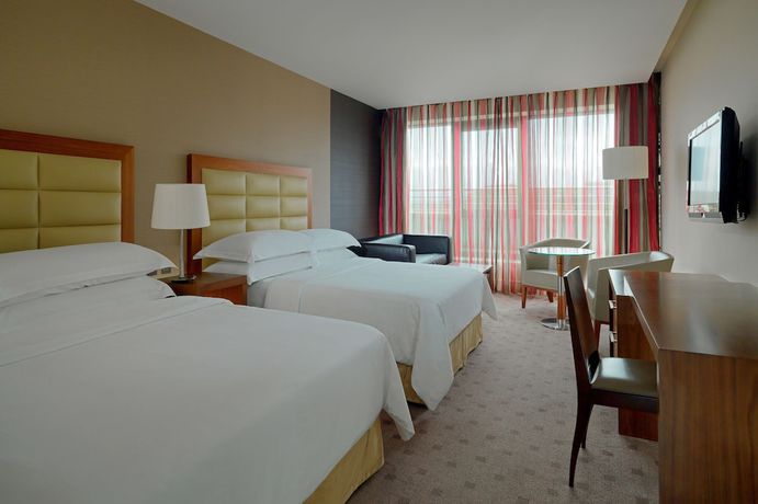 Imagen de la habitación del Hotel Sheraton Athlone. Foto 10