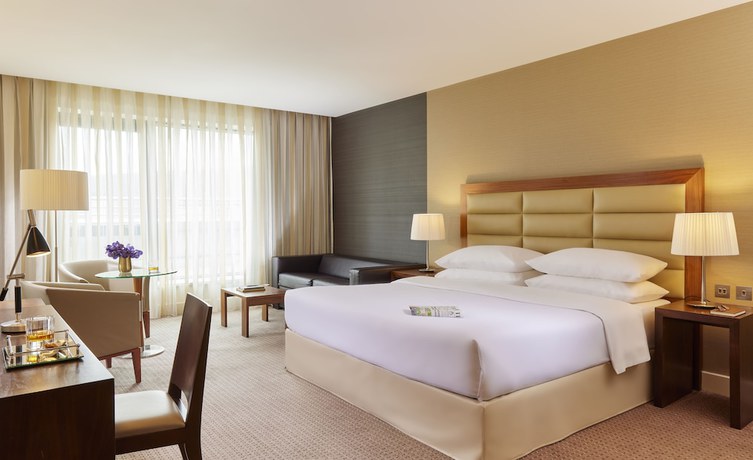 Imagen de la habitación del Hotel Sheraton Athlone. Foto 13