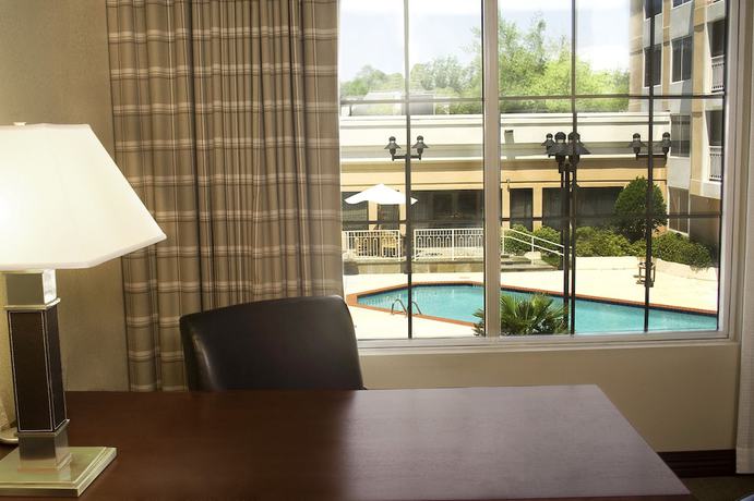 Imagen de la habitación del Hotel Sheraton Atlanta Perimeter North. Foto 11