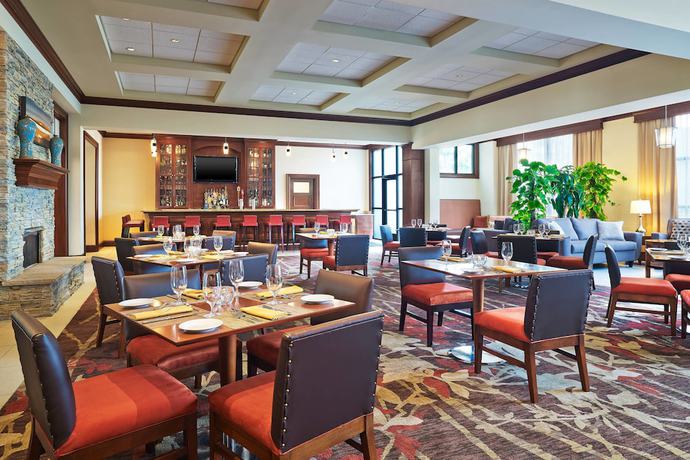 Imagen del bar/restaurante del Hotel Sheraton Augusta. Foto 5