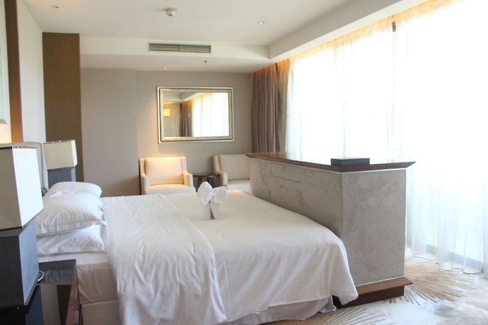 Imagen de la habitación del Hotel Sheraton Bailuhu Resort, Huizhou. Foto 7