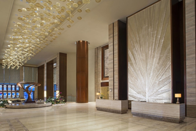 Imagen de los interiores del Hotel Sheraton Bailuhu Resort, Huizhou. Foto 18
