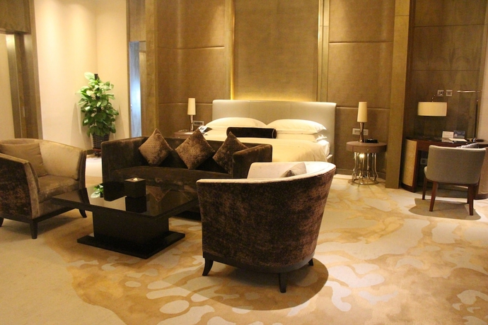 Imagen de la habitación del Hotel Sheraton Bailuhu Resort, Huizhou. Foto 12