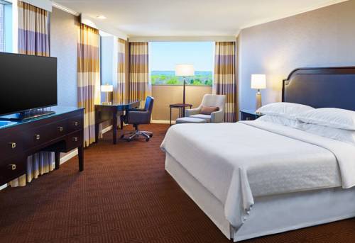 Imagen de la habitación del Hotel Sheraton Baltimore North. Foto 9