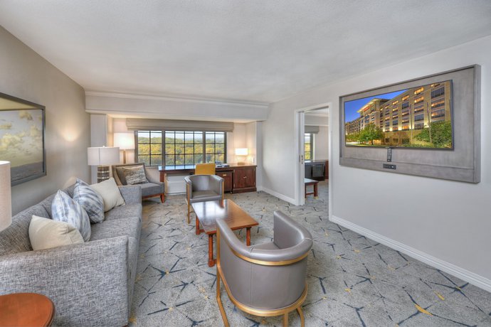 Imagen de la habitación del Hotel Sheraton Baltimore Washington Airport - Bwi. Foto 10