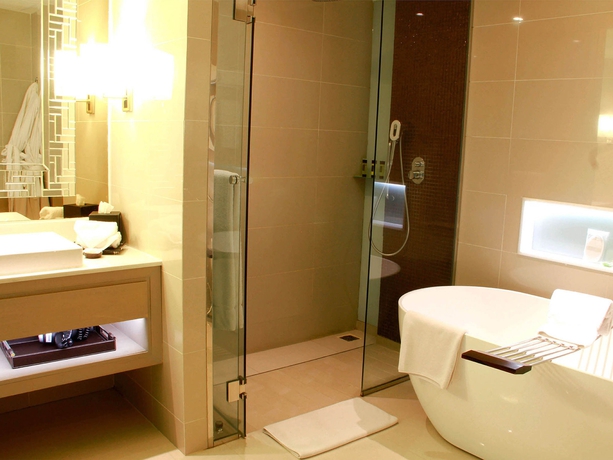 Imagen de la habitación del Hotel Sheraton Bandung and Towers. Foto 8