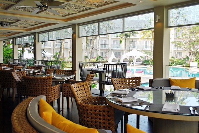 Imagen del bar/restaurante del Hotel Sheraton Bandung and Towers. Foto 4