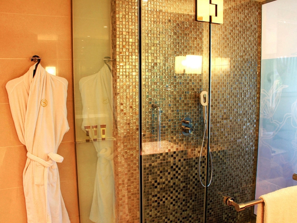 Imagen de la habitación del Hotel Sheraton Bandung and Towers. Foto 9