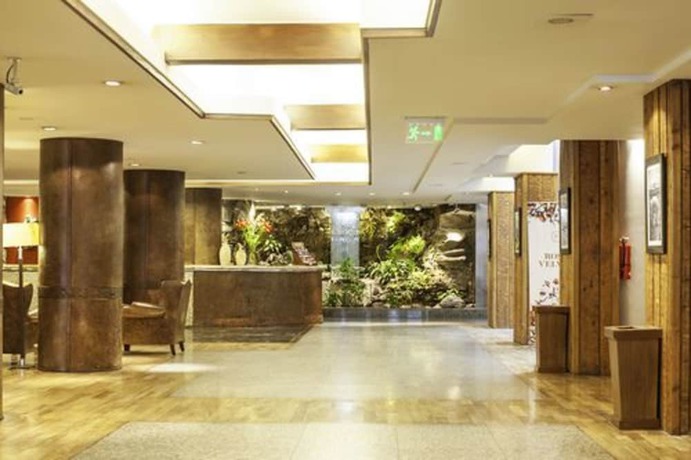 Imagen de los interiores del Hotel Sheraton Bariloche. Foto 12