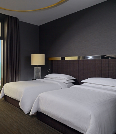 Imagen de la habitación del Hotel Sheraton Batumi. Foto 11