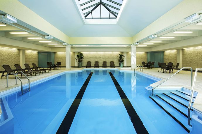 Imagen de la piscina del Hotel Sheraton Birmingham. Foto 20