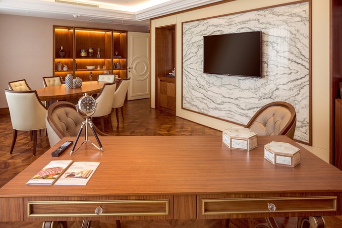 Imagen de la habitación del Hotel Sheraton Bishkek. Foto 3