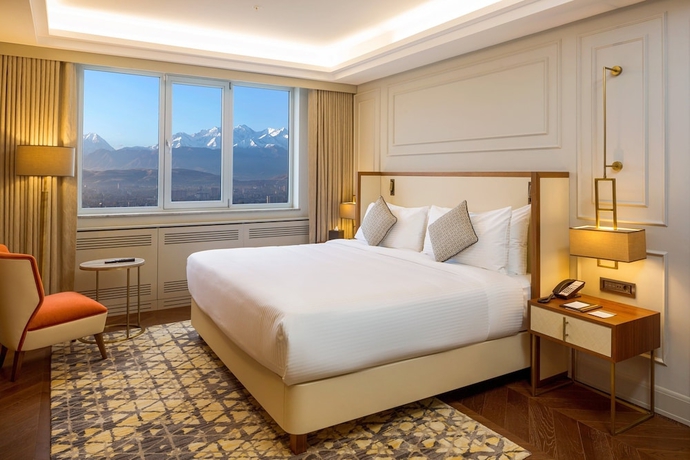 Imagen de la habitación del Hotel Sheraton Bishkek. Foto 7