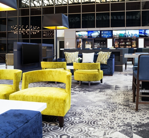 Imagen de los interiores del Hotel Sheraton Bloomington. Foto 11