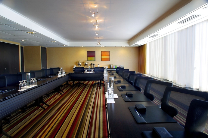 Imagen de los interiores del Hotel Sheraton Bloomington. Foto 13