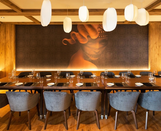 Imagen del bar/restaurante del Hotel Sheraton Bloomington. Foto 4