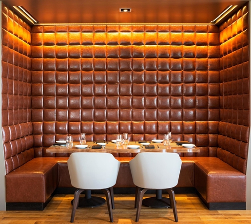 Imagen del bar/restaurante del Hotel Sheraton Bloomington. Foto 5