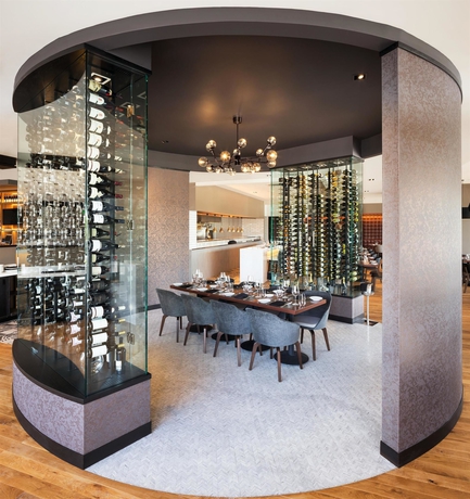 Imagen del bar/restaurante del Hotel Sheraton Bloomington. Foto 6