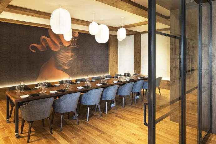 Imagen del bar/restaurante del Hotel Sheraton Bloomington. Foto 8