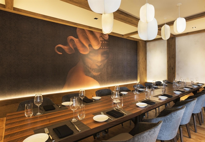 Imagen del bar/restaurante del Hotel Sheraton Bloomington. Foto 9