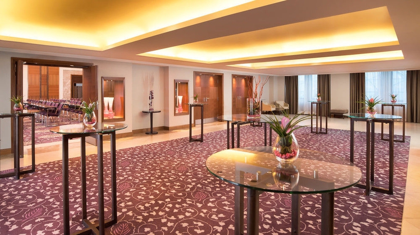 Imagen de los interiores del Hotel Sheraton Bratislava. Foto 12