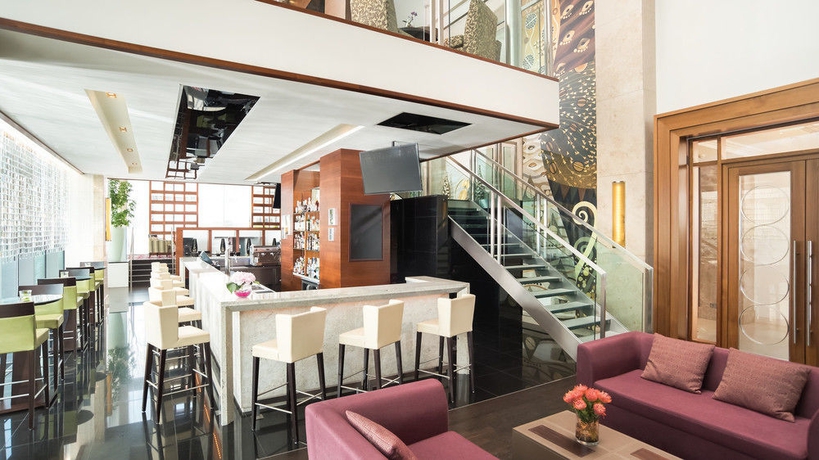 Imagen del bar/restaurante del Hotel Sheraton Bratislava. Foto 4