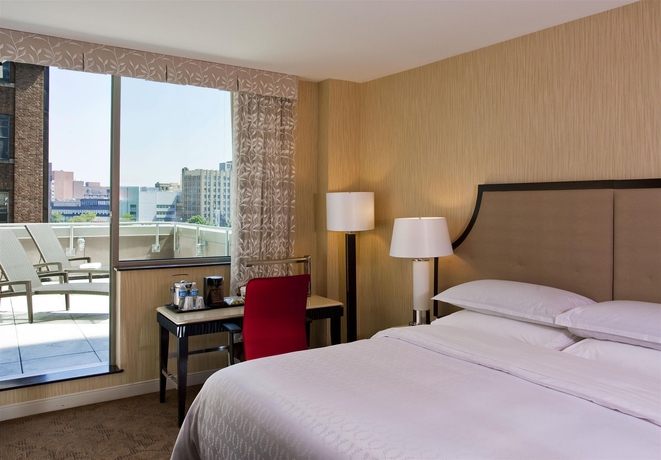 Imagen de la habitación del Hotel Sheraton Brooklyn. Foto 8