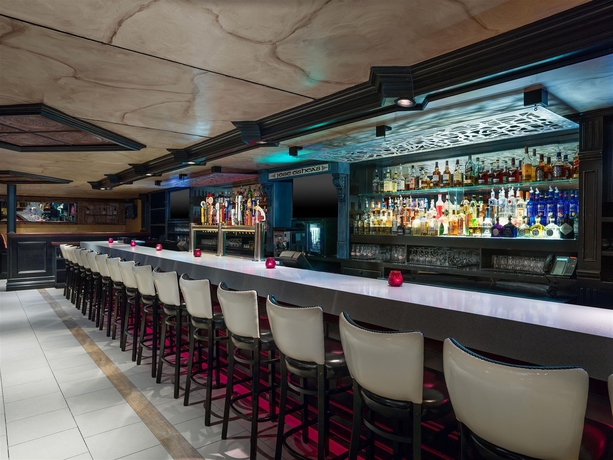 Imagen del bar/restaurante del Hotel Sheraton Brooklyn. Foto 4