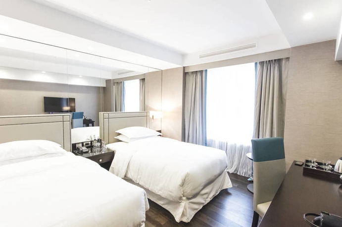 Imagen de la habitación del Hotel Sheraton Bucharest. Foto 9