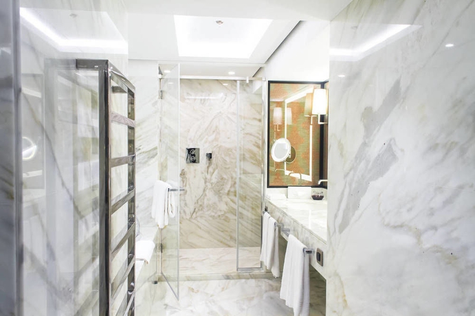 Imagen de la habitación del Hotel Sheraton Bucharest. Foto 11