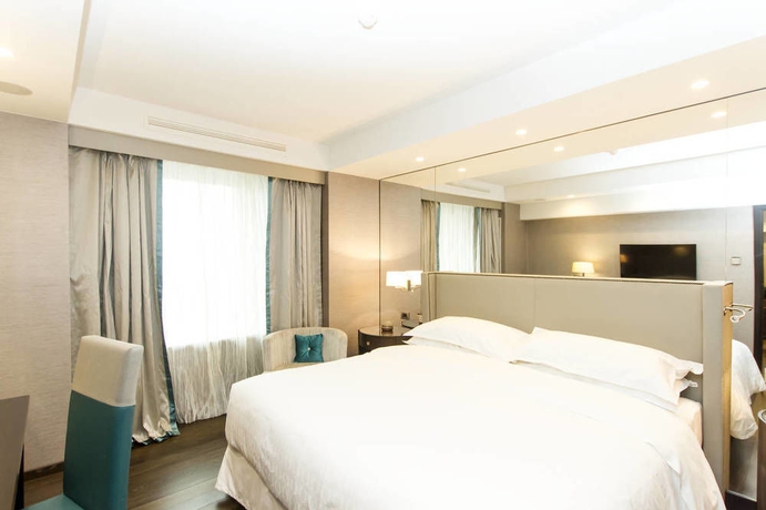 Imagen de la habitación del Hotel Sheraton Bucharest. Foto 13