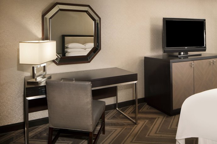 Imagen de la habitación del Hotel Sheraton Bucks County Langhorne. Foto 7