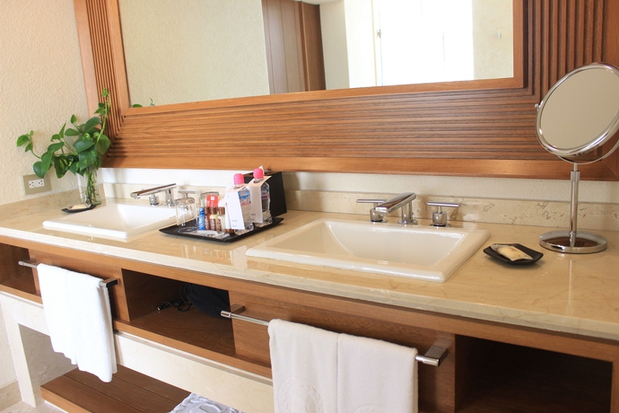 Imagen de la habitación del Hotel Sheraton Buganvilias Resort and Convention Center. Foto 10